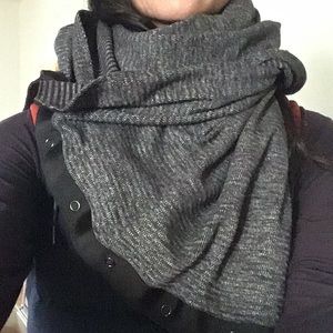 Lululemon Vinyasa wrap scarf